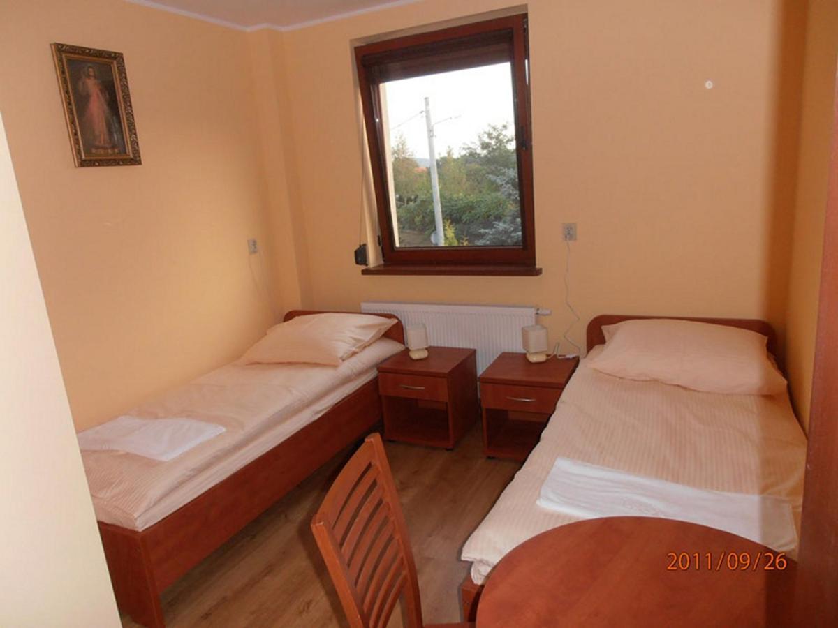 Ave Lagiewniki Appartement Krakau Kamer foto